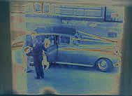 Die Braut besteigt den Rolls Royce